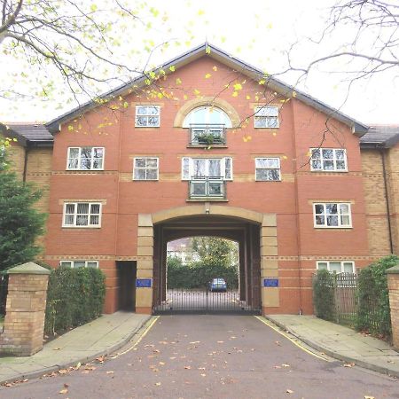 The Court II Apartment Liverpool Bagian luar foto