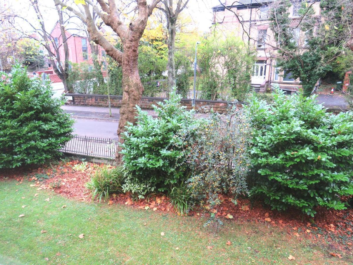 The Court II Apartment Liverpool Bagian luar foto